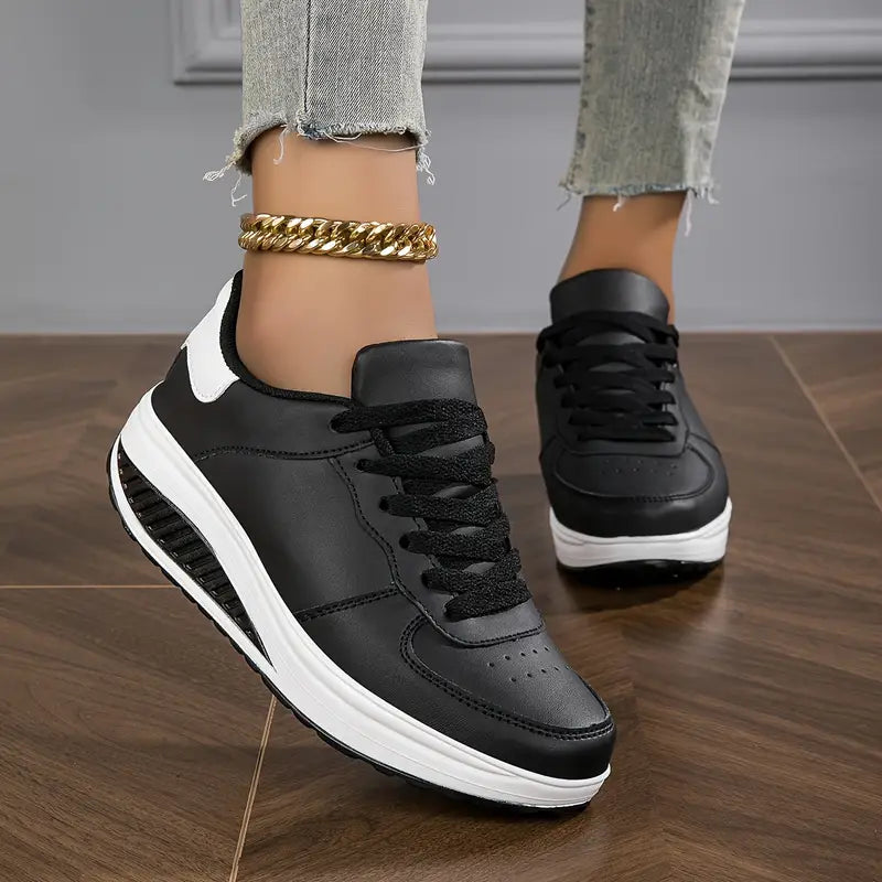 Noemie | Classic Trainers