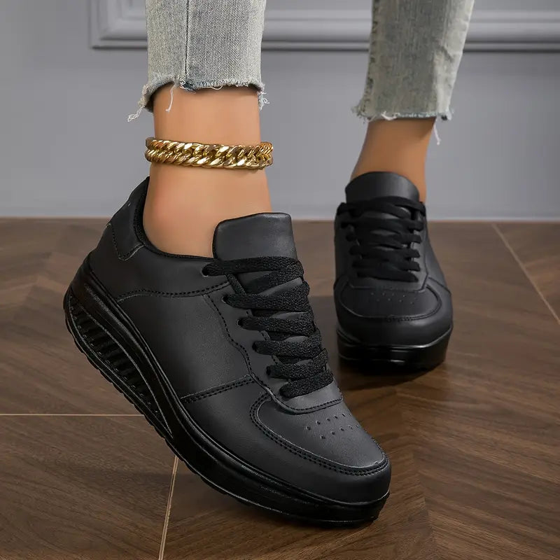 Noemie | Classic Trainers