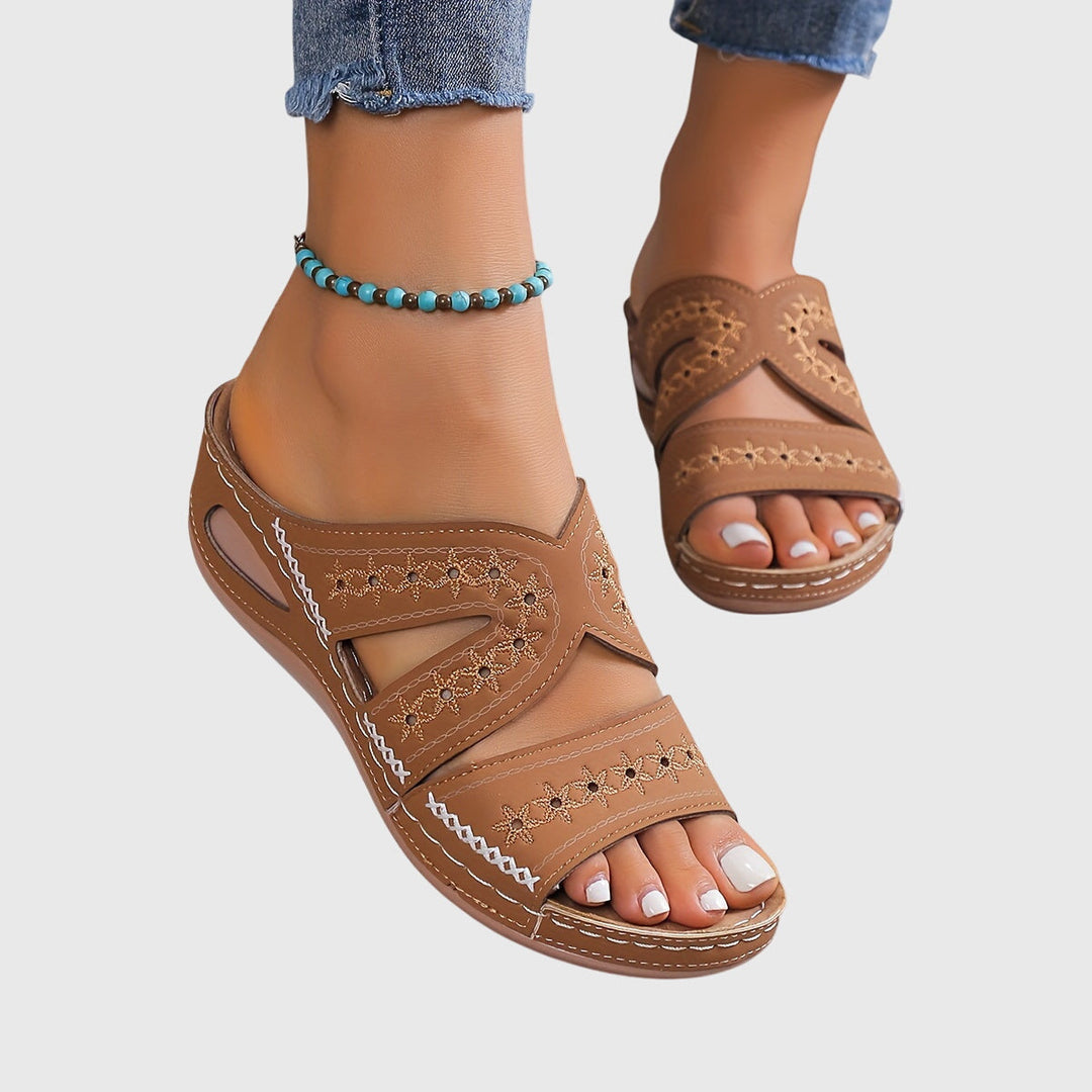 Noëlle Lightweight Comfort Sandals