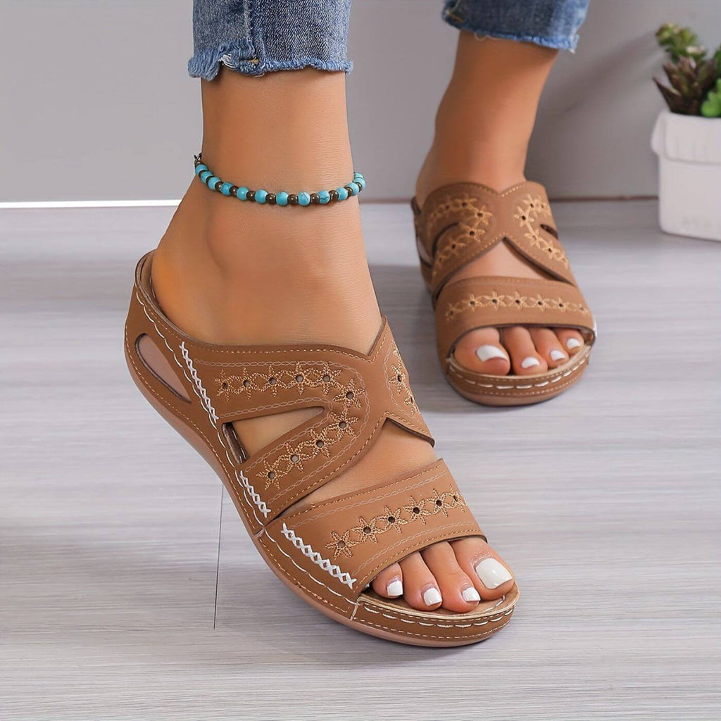 Marion | Slip-Resistant Orthopaedic Sandals