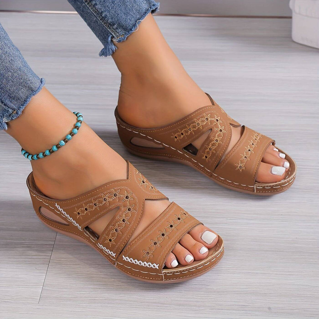 Marion | Slip-Resistant Orthopaedic Sandals
