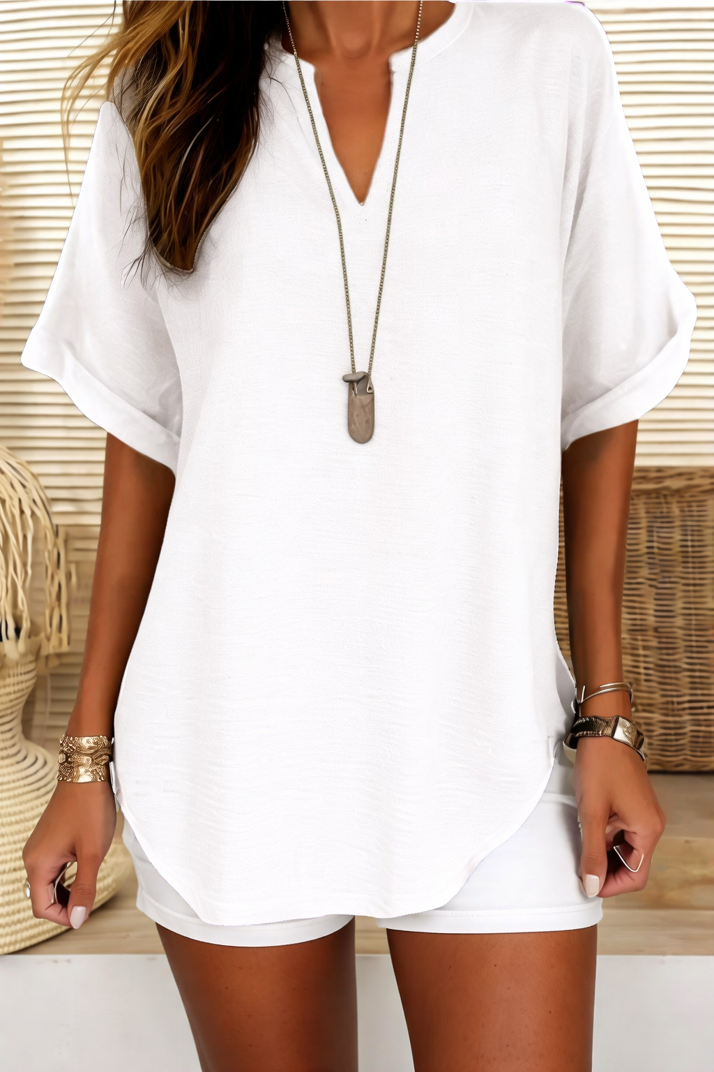 Dennys | V-Neck Light Top