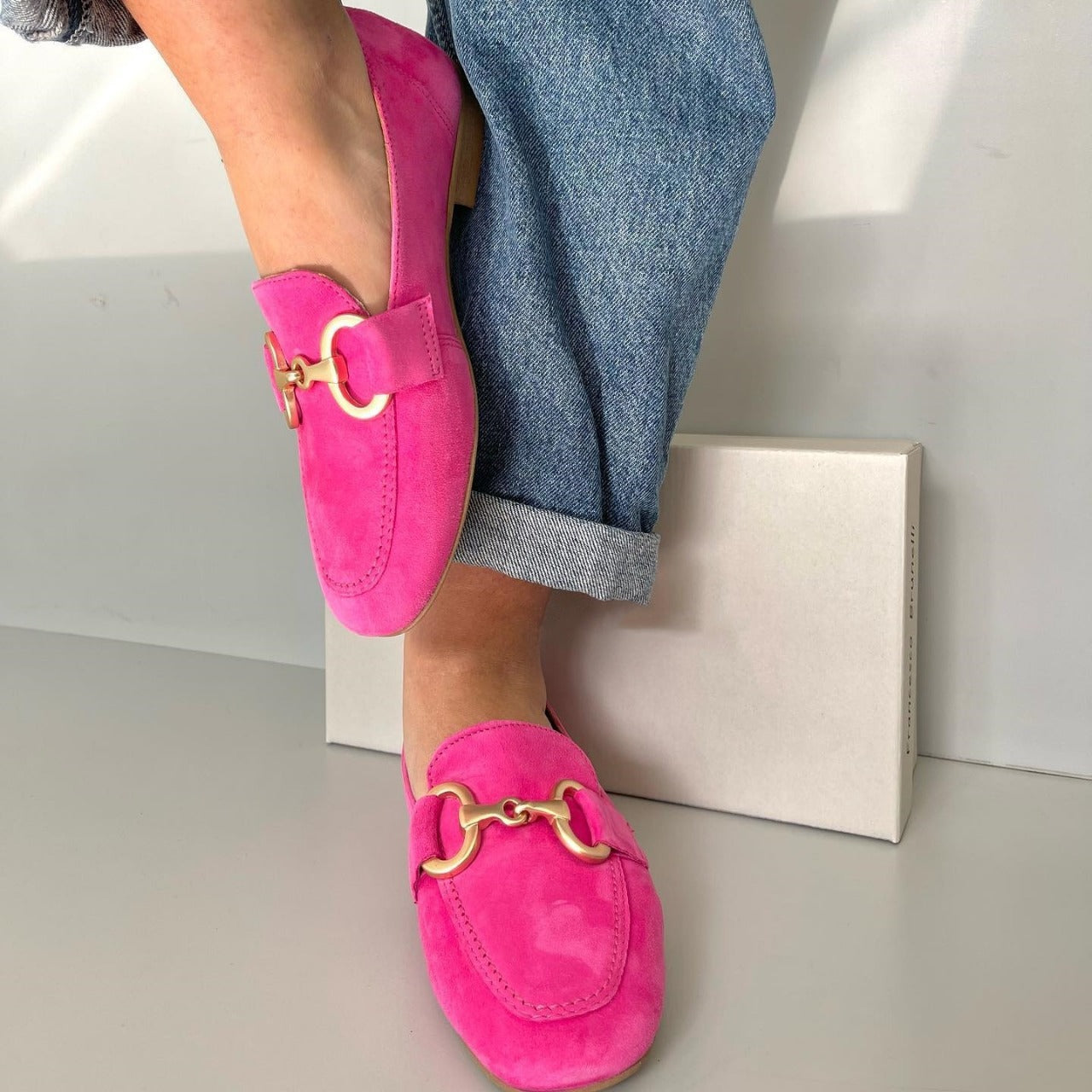 Yara | Loafers with Gold Detail