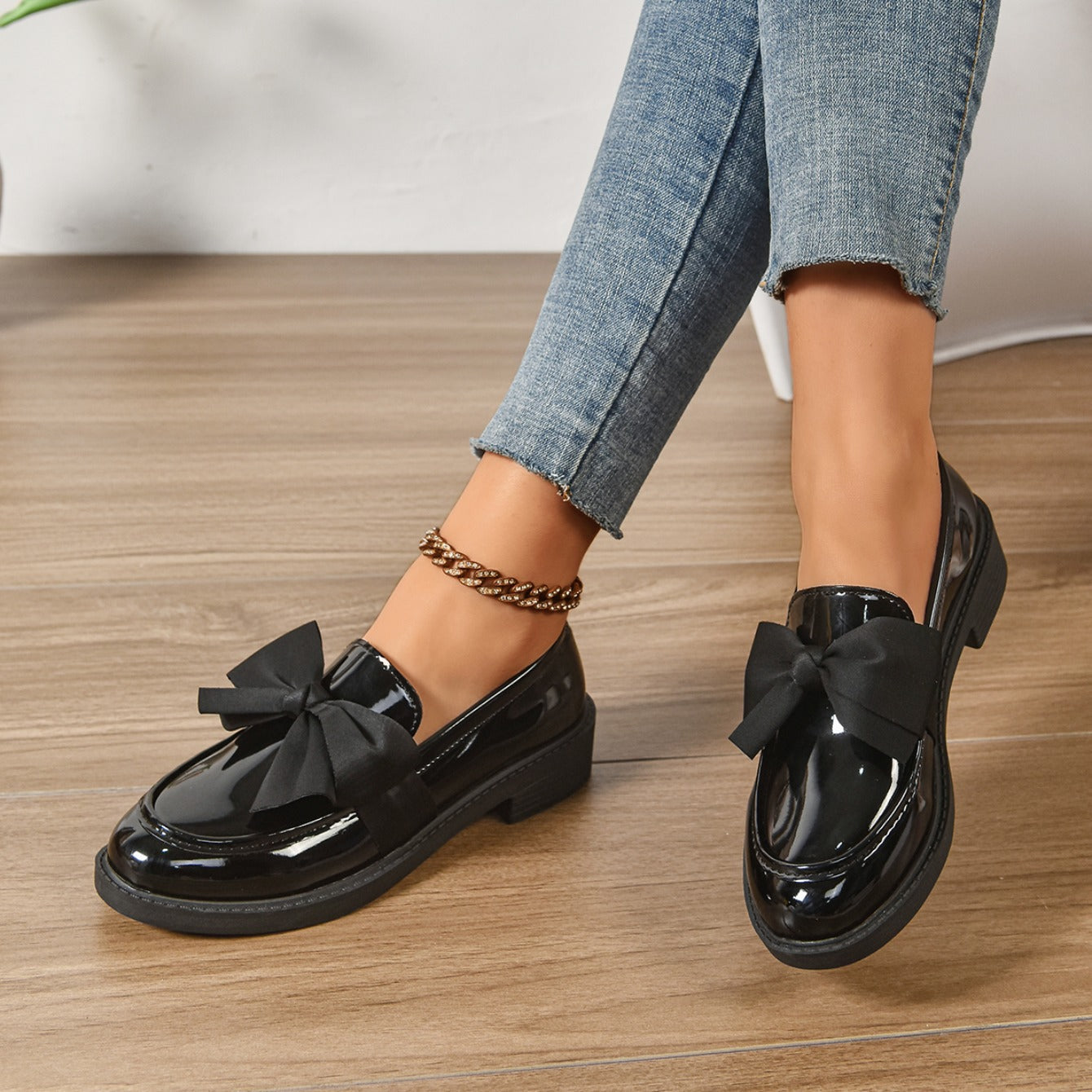 Wilda | Bow Loafers