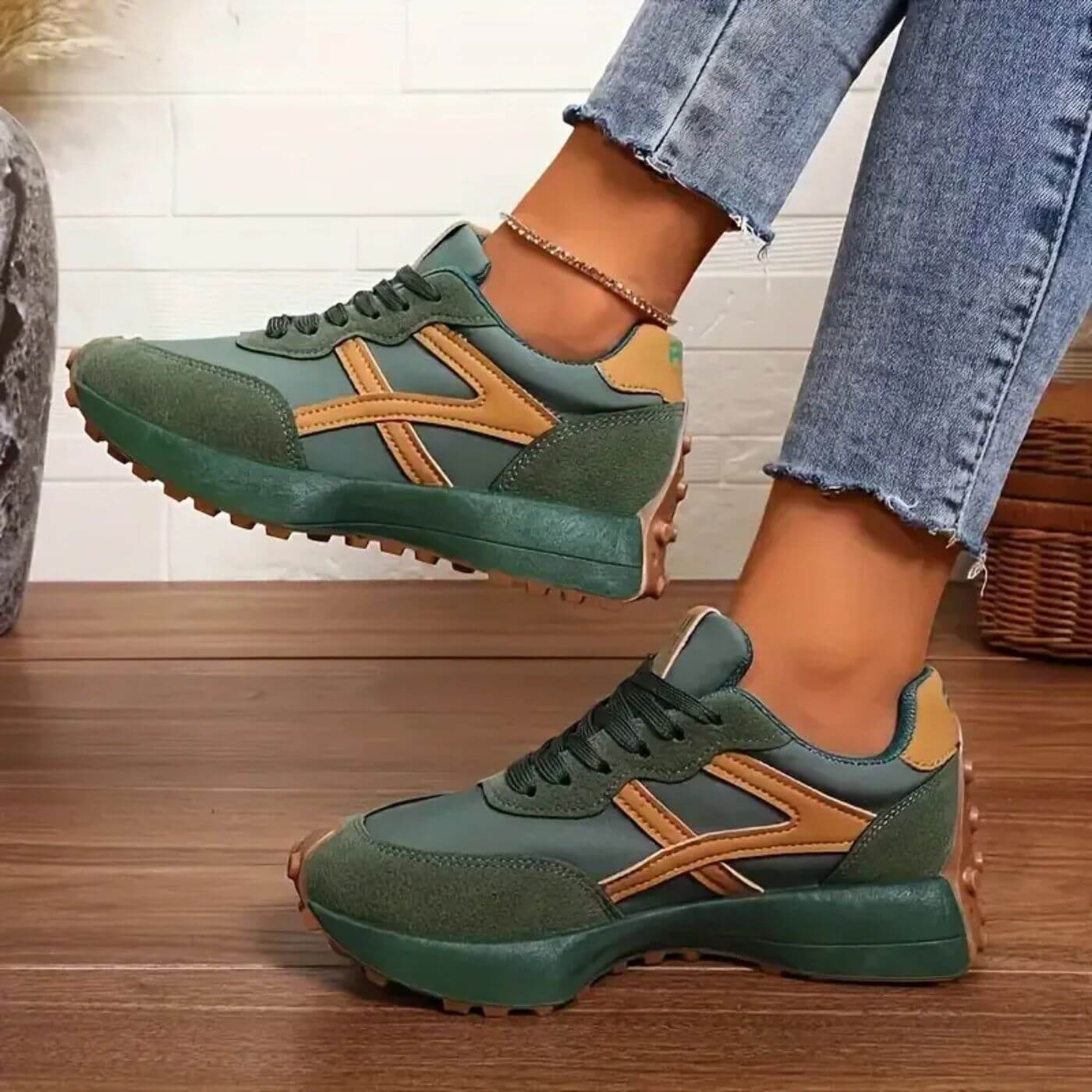 Beatrice | Slip-Resistant Trainers