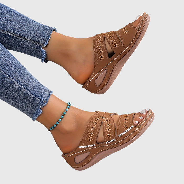 Noëlle Lightweight Comfort Sandals
