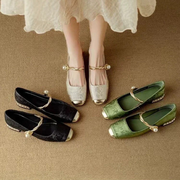 Daphne | Mary Janes